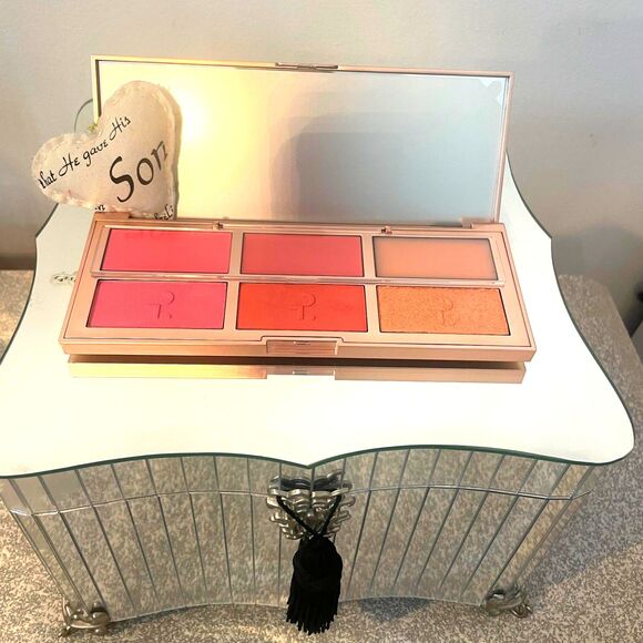 PATRICK TA - Major Headlines Blush Highlighter Palette Vol 2  - Limited Ed - NEW - Picture 4 of 7